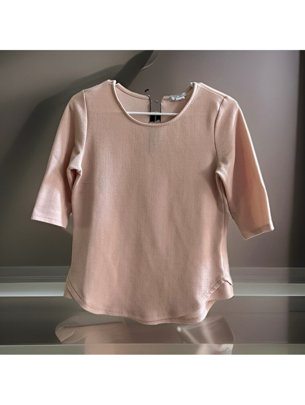 Bar III Women’s L Pink Solid Knit Stretch 3/4 Sleeve Round Neck Zip Back Top
